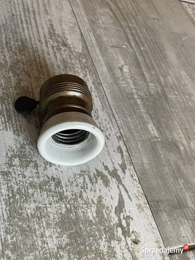 Stara oprawka mosiężna z porcelanką i