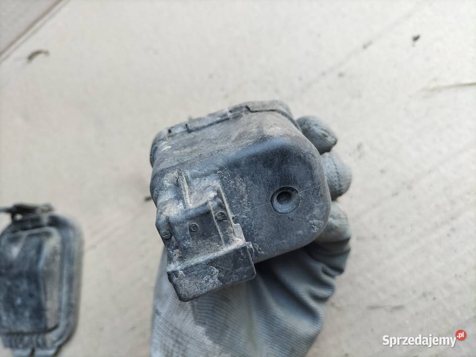 AUDI A4B5 A4 B5 SILNICZEK REGULACJI LAMPY LEWY Kamień-Kolonia