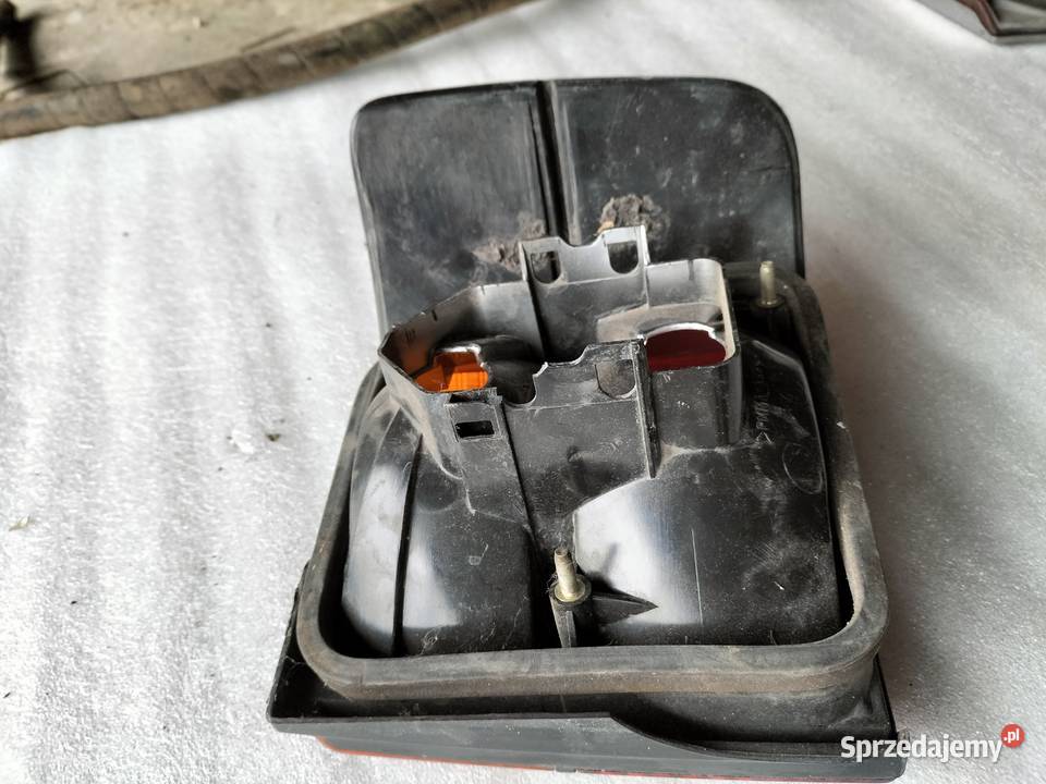 Volkswagen Jetta vento LAMPA TYLNA TYŁ LEWA osobowe Kamień-Kolonia
