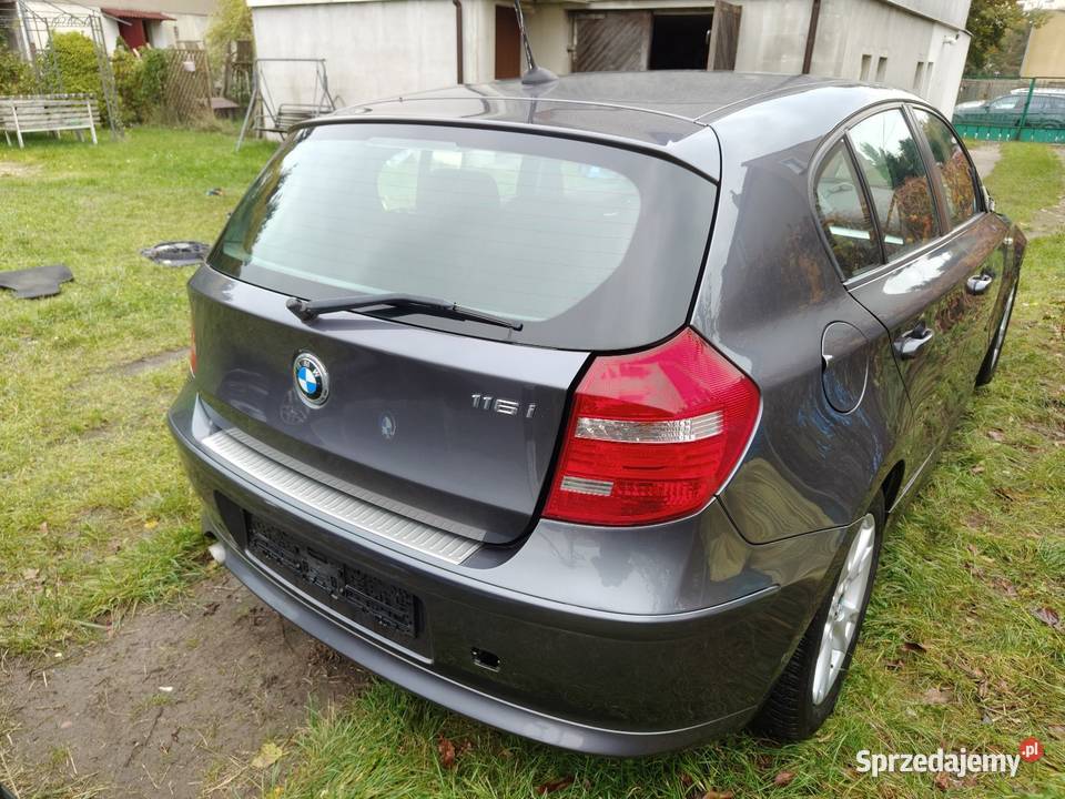 Bmw e87 tylna klapa w kolor sparkling graphite