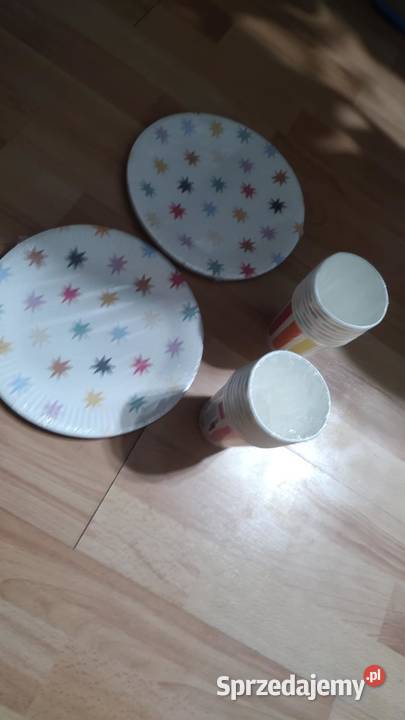 zestaw talerzy plus kubki na impreze dzieci Książ Wielkopolski