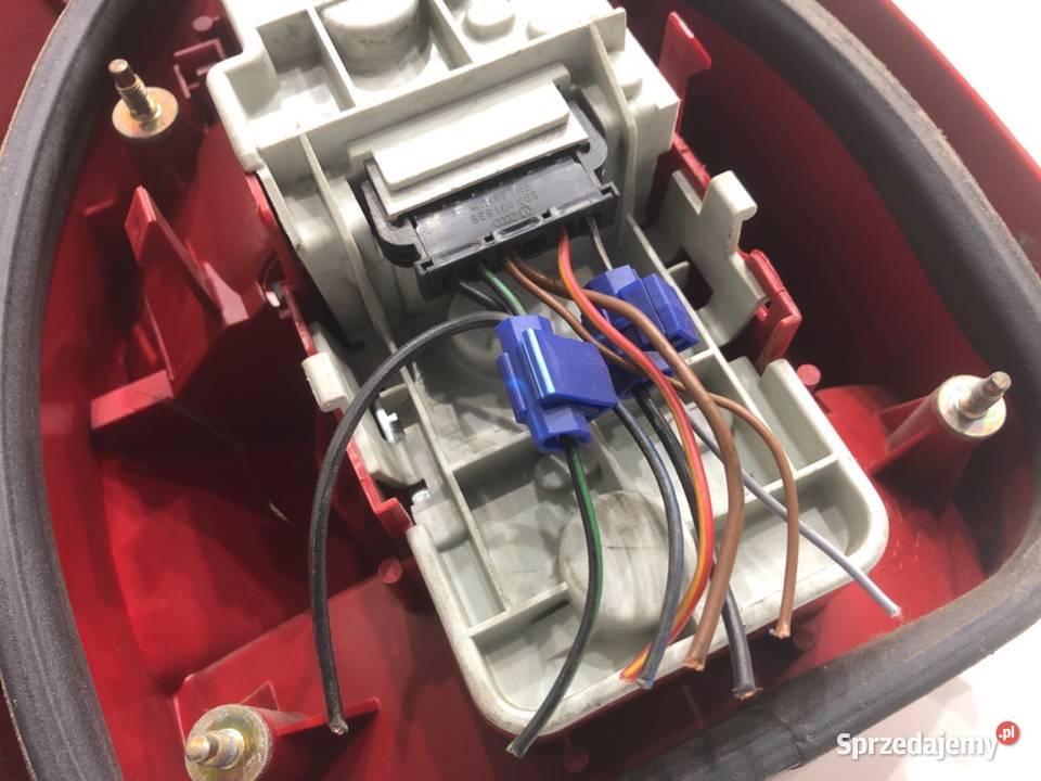 LAMPA PRAWY TYŁ AUDI A3 8L 8L0945096 Hatchback