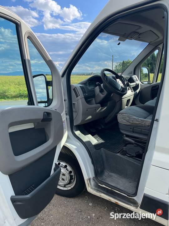 Peugeot Boxer biały Bestwina