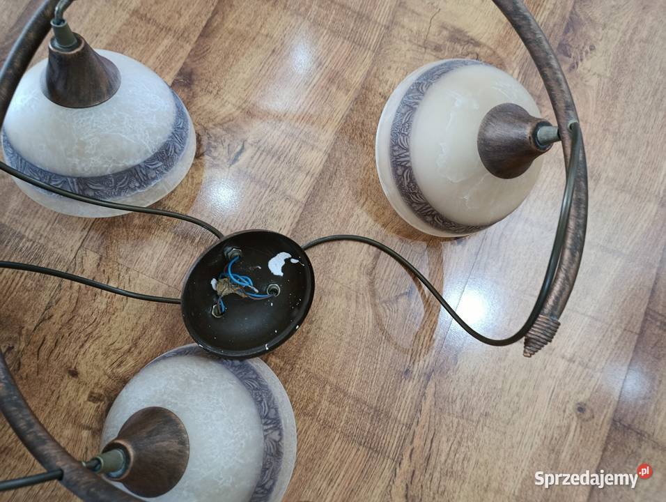 Sprzedam lampę sufitową 3 kloszową Radostowice