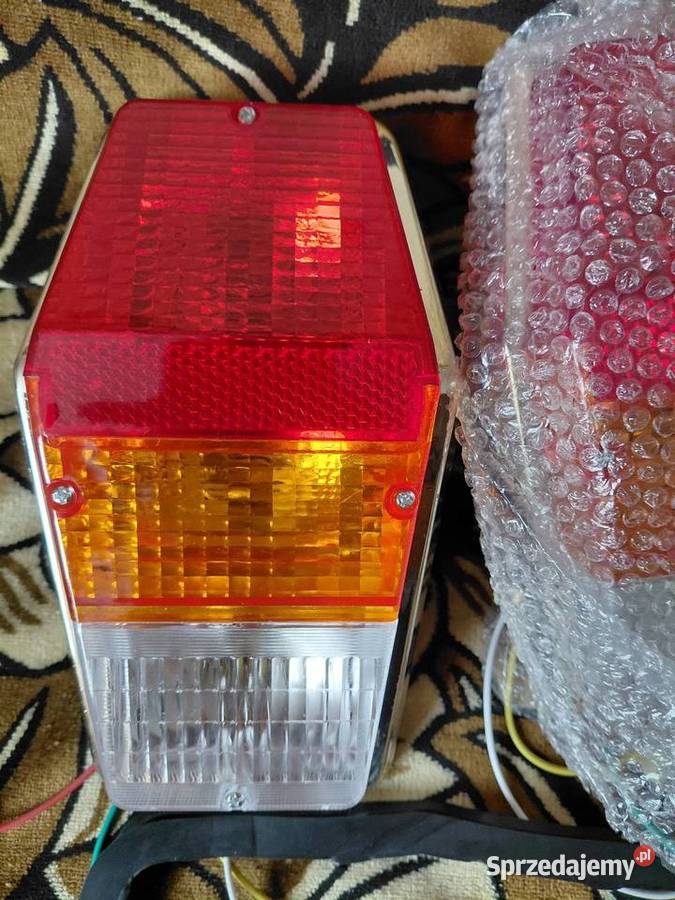 Lampy tył Wołga gaz 242410 nieuszkodzony Radziejów