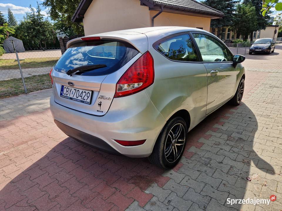 Ford Fiesta VII 16 95 stan Oszczędne Możliwa gniazdo AUX sprzedam
