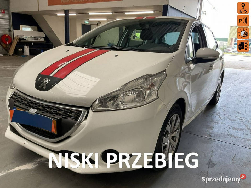 Peugeot 208 Benzyna tempomat nawigacja isofix wspomaganie kierownicy pomorskie Wejherowo sprzedam