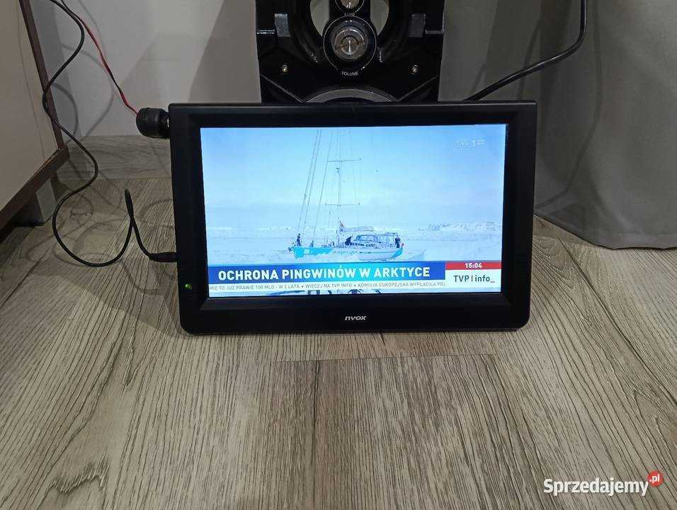 Przenośny telewizor LED Nvox DVB12TD12 Drążdżewo Nowe