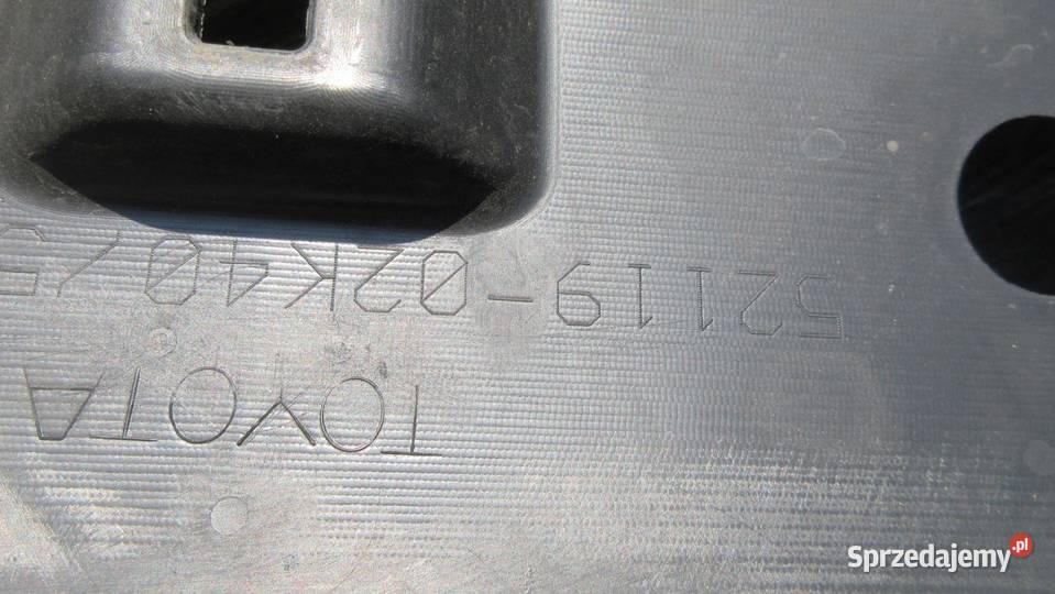 TOYOTA AURIS II LIFT FL 15 ZDERZAK PRZEDNI PRZÓD Ruda Śląska