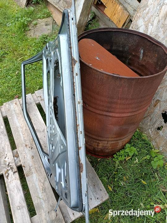 Mercedes 124 Drzwi Prawy Przód części blacharskie