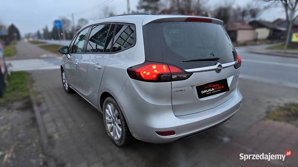 LIFT 7 osób Klimatronik Bluetooth Grzane fotele 140KM Andrespol