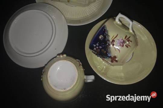 Filiżanka opalizowana z wypuklym dekorem Gdańsk