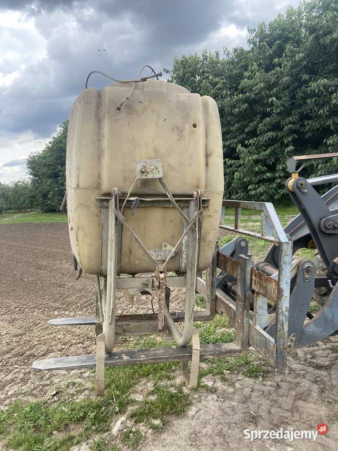 Beczka z ramą opryskiwacza Zawieszane Sienno