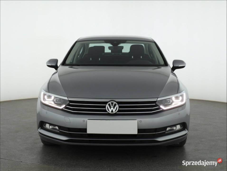 VW Passat 15 TSI światła przeciwmgielne