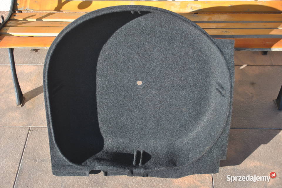 Obudowa wnęki bagaznika wanna bagażnika BMW E60 Poręba