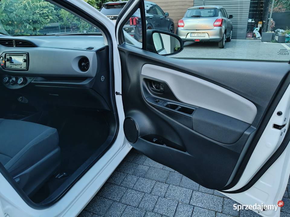 Toyota Yaris 15111 Salon Polskaserwis