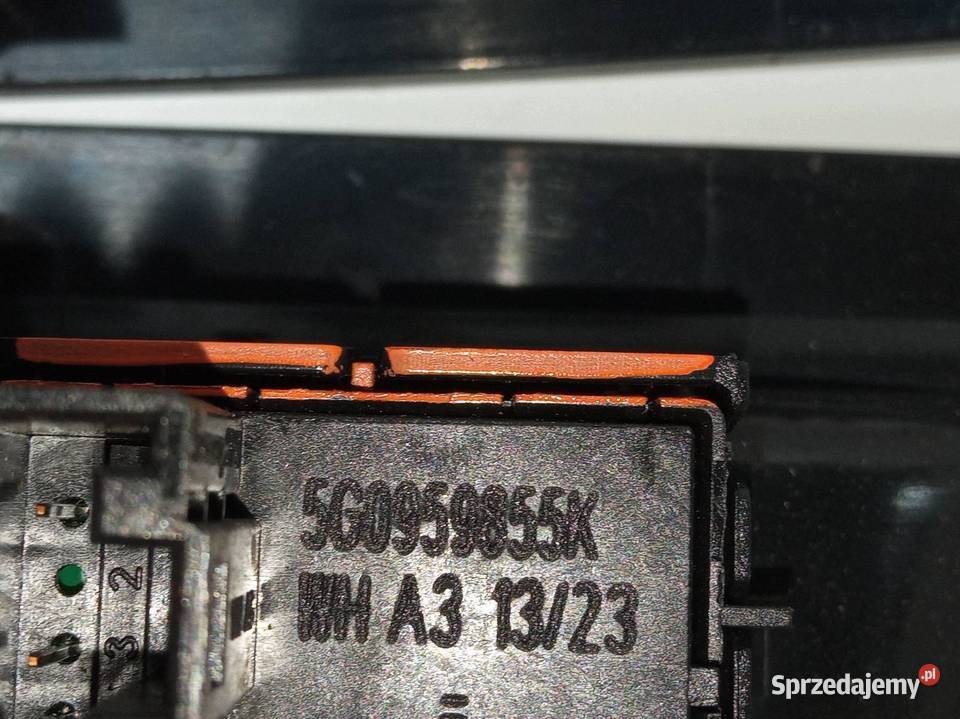 PRZEŁĄCZNIK SZYB TYŁ 5G0959855K Skoda Karoq I sprzedam
