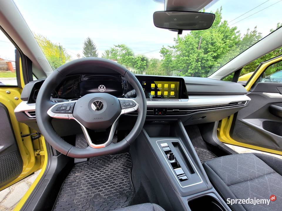 Volkswagen Golf VIII 15 eTSI EVO Life DSG Hatchback