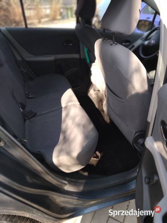 Toyota Yaris II salon Polska Rok produkcji 2009