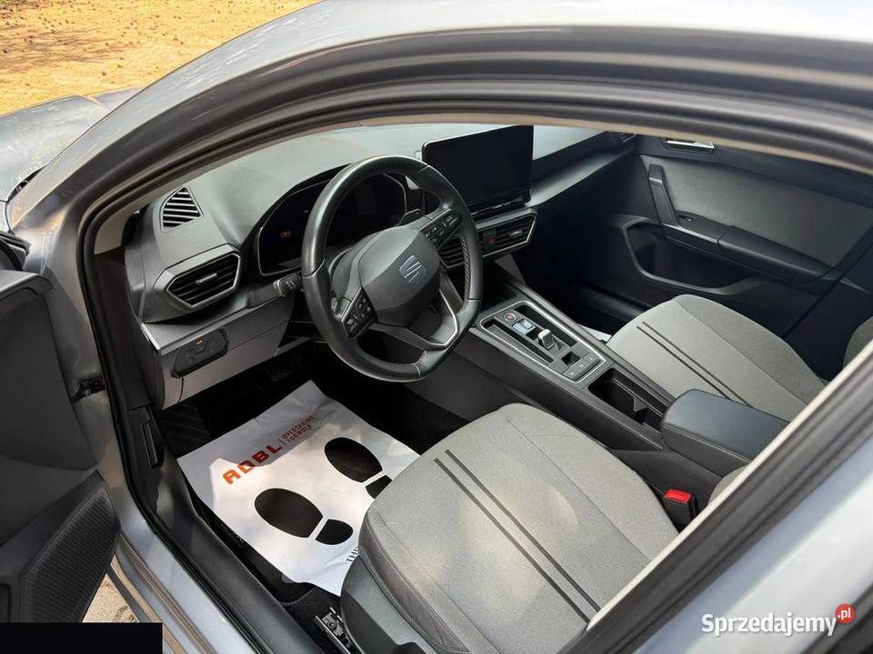 Seat Leon 10 eTSI Full LED DSG 110 2022r niski automatyczna Leon