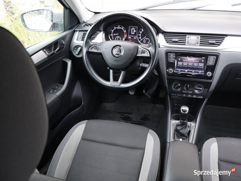 Skoda Rapid 10 TSI nieuszkodzony śląskie sprzedam