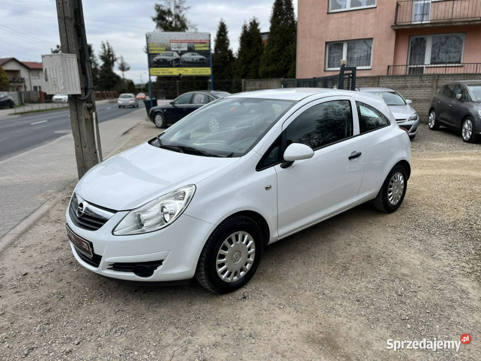 Opel Corsa 10 Z Niemiec Stan BeZ Oznak Korozji biały Częstochowa