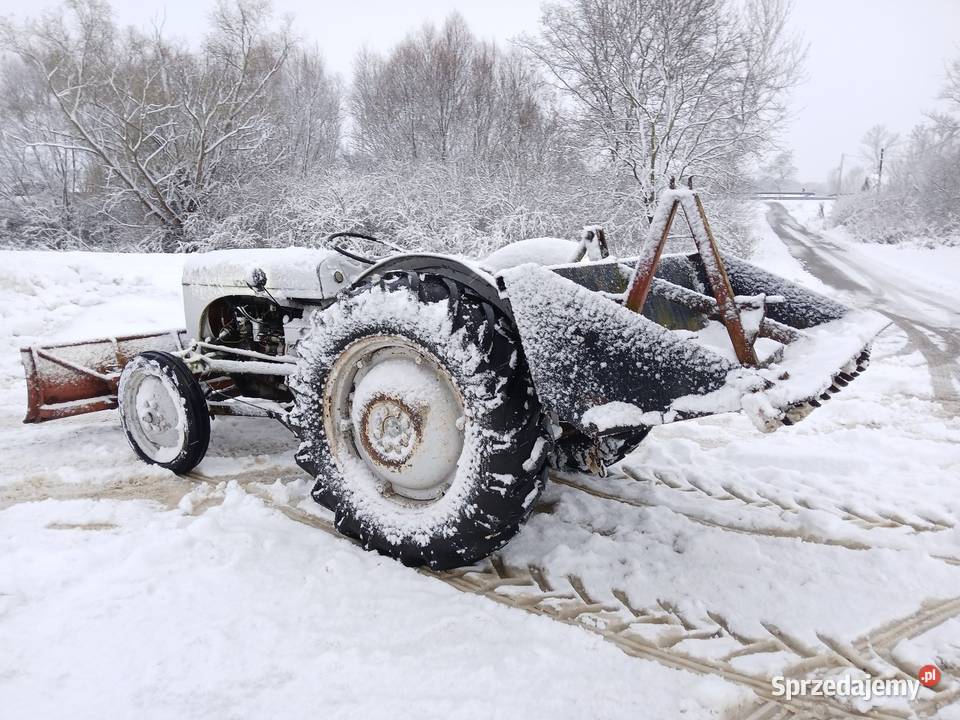 Ciągnik Mf Ta 20 ładny Napęd 2x4 Nowy Korczyn sprzedam