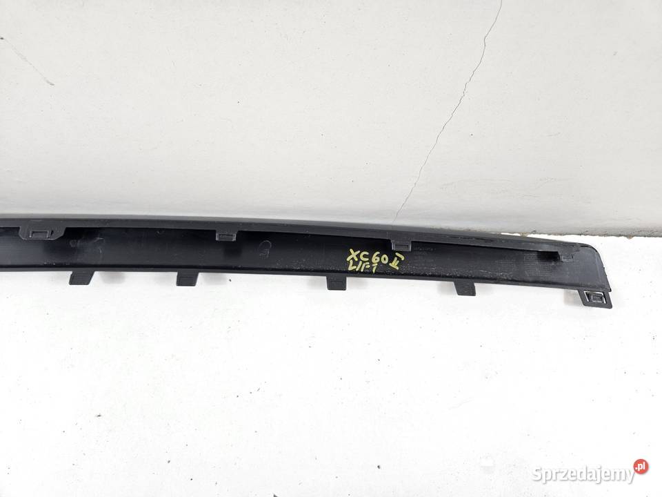 VOLVO XC60 II LIFT LISTWA ZDERZAKA PRZÓD osobowe Listwy i nakładki Międzychód