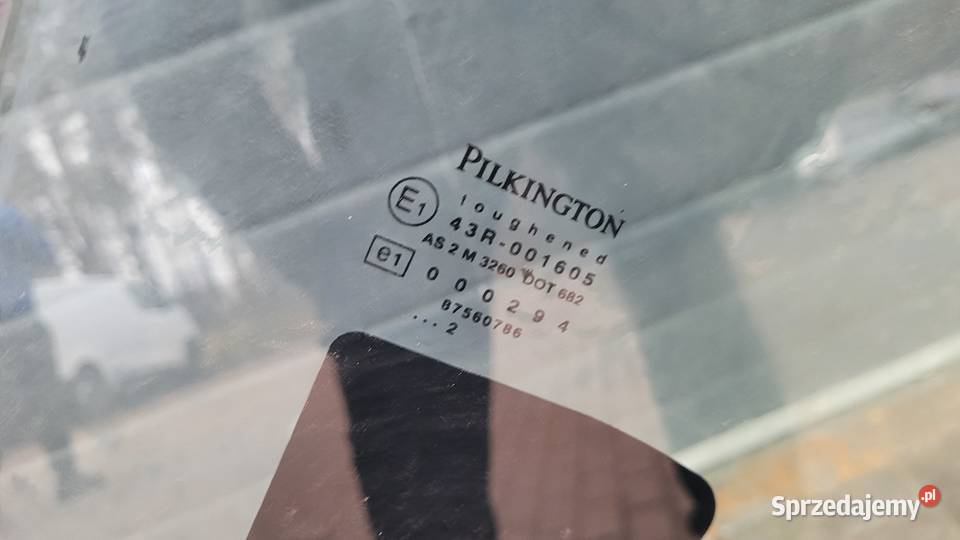 CASE IH PUMA 145 12r SZYBA DRZWI LEWA ORYGINALNA