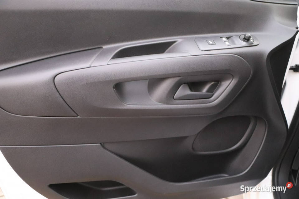 Citroen Berlingo fa VAT6bieg klimazarejestrowany Rok produkcji 2022 Opole