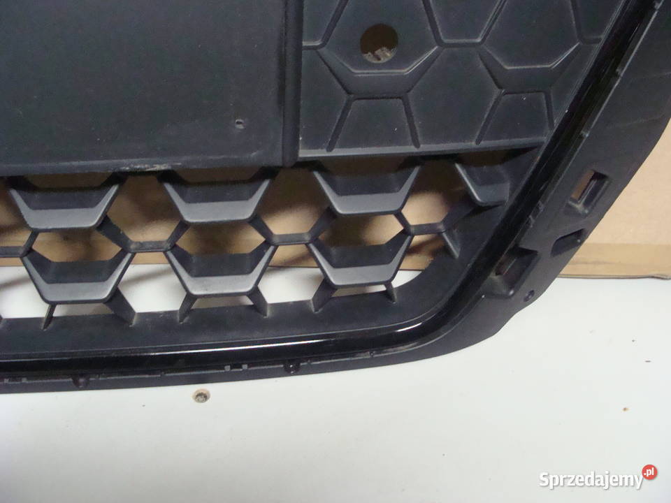 AUDI A1 II ATRAPA CHŁODNICY GRILL 82A853651B
