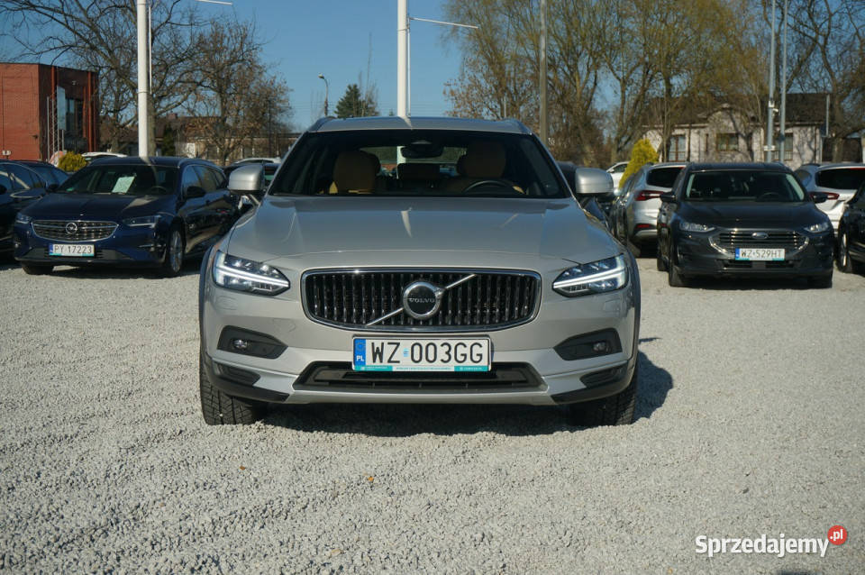 Volvo V90 Cross Country B5 D AWD 235 Ultimate tempomat