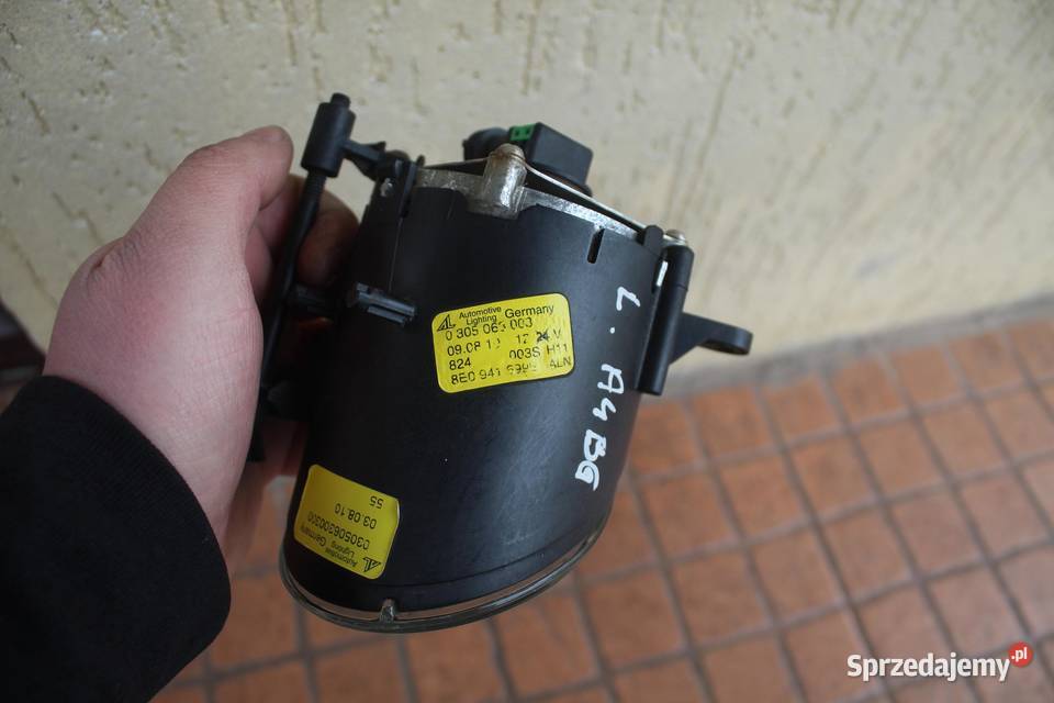 HALOGEN LEWY AUDI A4 B6 8E0941699B