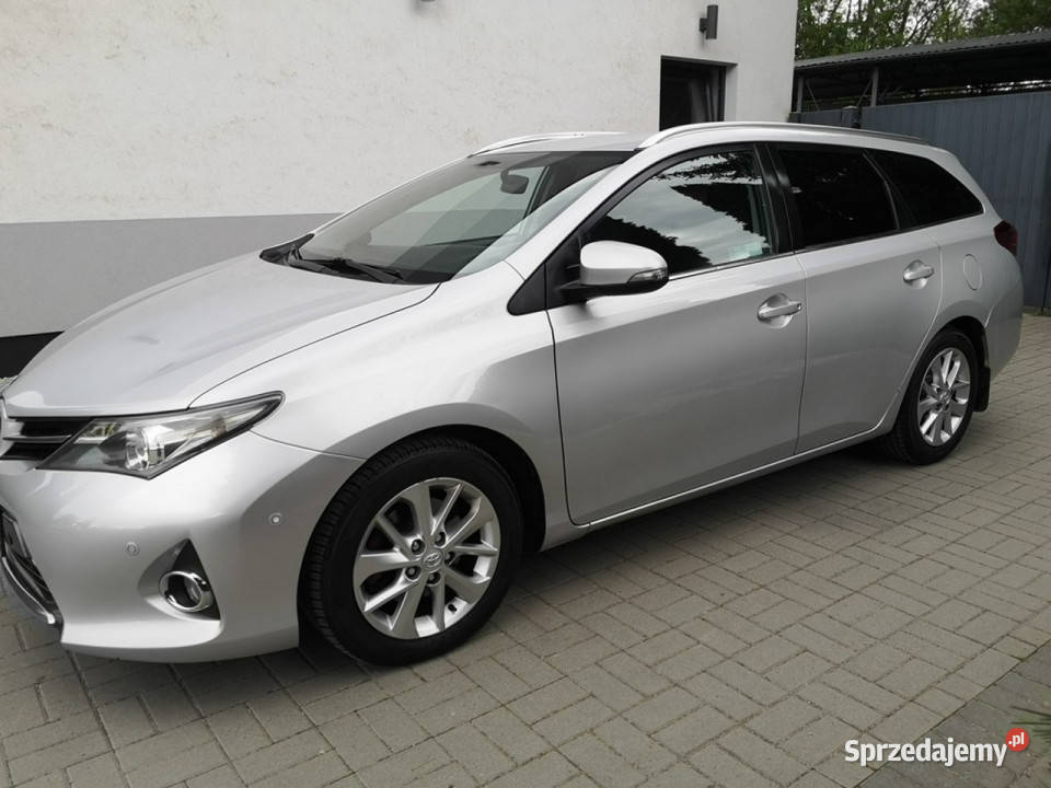 Toyota Auris 20 D4D 124 Klimatron Parktr Kmera Strzegom