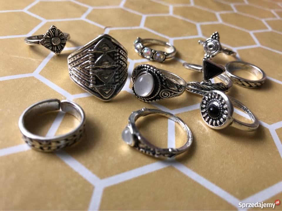 Zestaw 10 pierścionków komplet nowy Starachowice