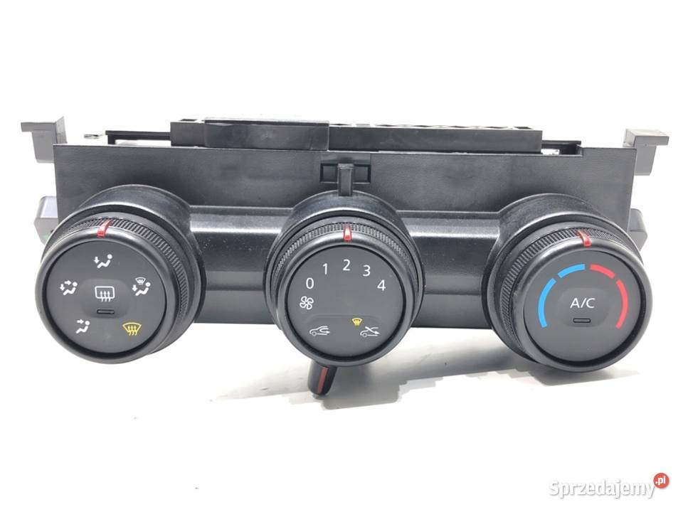 PANEL STEROWANIA NAWIEWU DACIA DUSTER T679803