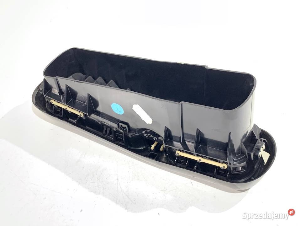 KRATKA NAWIEWU PRZÓD CITROEN C4 CACTUS Wyposażenie wnętrza sprzedam