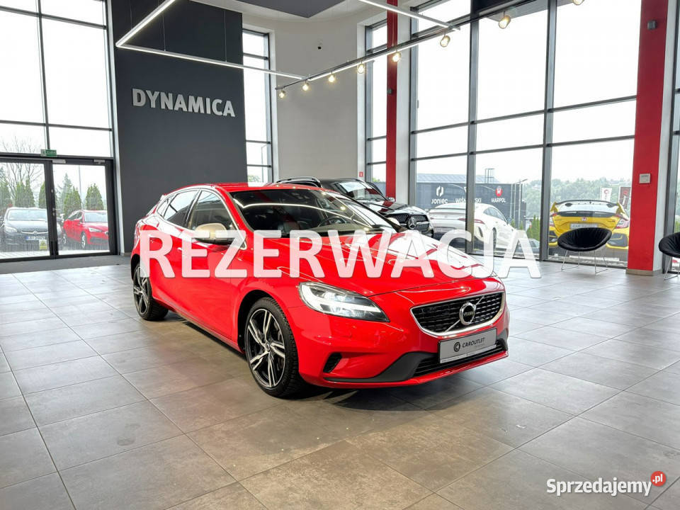 Volvo V40 20 T5 245 automat 2018 r salon 2000cm3