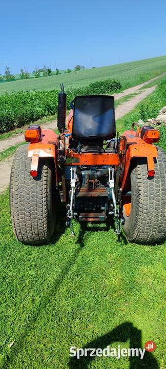 Kubota B8200 HST 4WD Lisewo