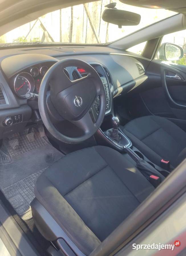 Opel Astra J 16 benzyna Rok produkcji 2013 Ludwin-Kolonia sprzedam