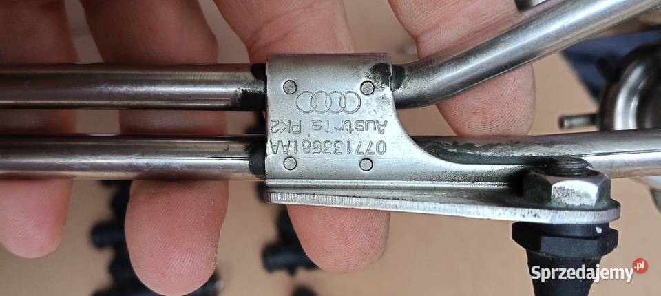 Listwa paliwowa i wtryskiwacze Audi A8D3 V8 osobowe Listwy wtryskowe Prusowo