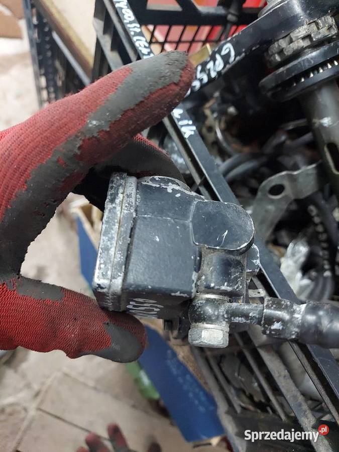 Kawasaki GPZ 550 pompa hamulca przód przednia dolnośląskie Jelenia Góra sprzedam