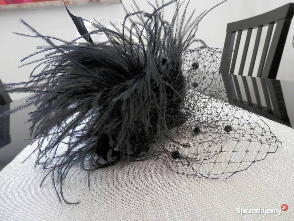 Toczek Fascynator Czarny Woalka Pióra Naturalne Łomża