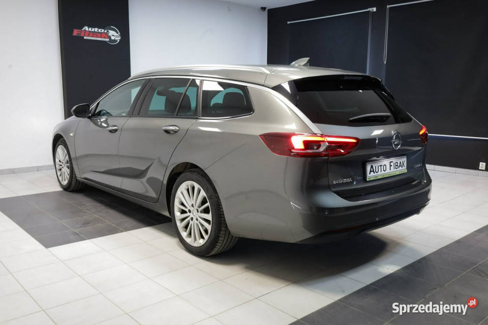 Opel Insignia Sports TourerSalon sprzedam