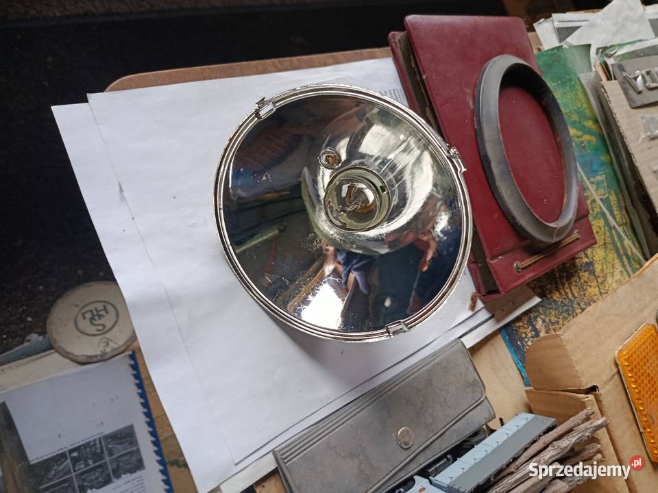 Ursus325328 lampa prawa kompletna tna sprzedam