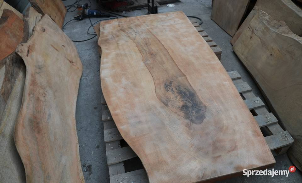 Blaty z litego drzewa mango Goławin