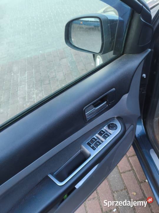 Sprzedam samochód Ford Focus MK2 benzynaLPG Konin