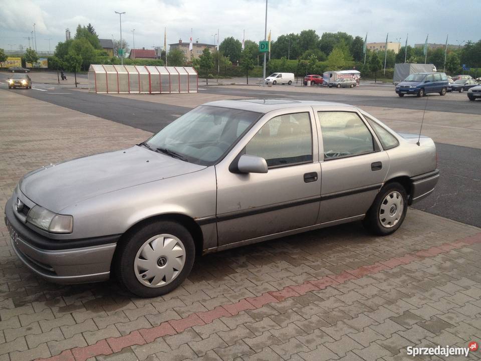 Opel Vectra A 16i 1995r srebrny Radom