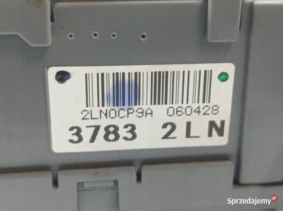 SKRZYNKA BEZPIECZNIKÓW SMGG220 E290CP9A 060619