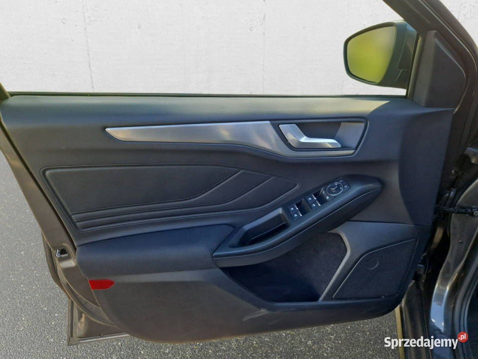 Ford Focus 10 EcoBoost Titanium Z Polskiego benzyna Warszawa